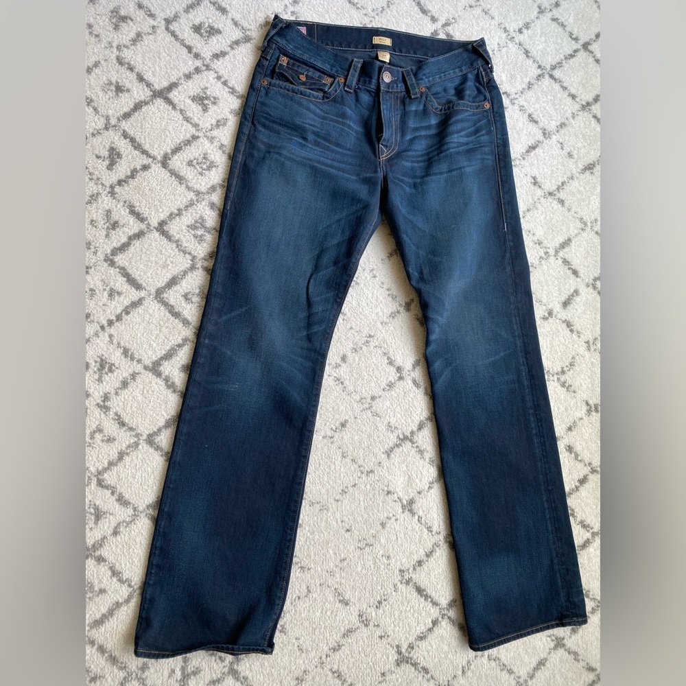 True Religion Billy “Bootcut” Jeans Size 34 - Mint Condition